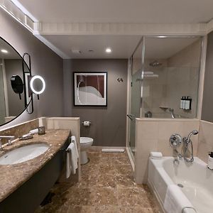 Luxury Twin Room High Floors